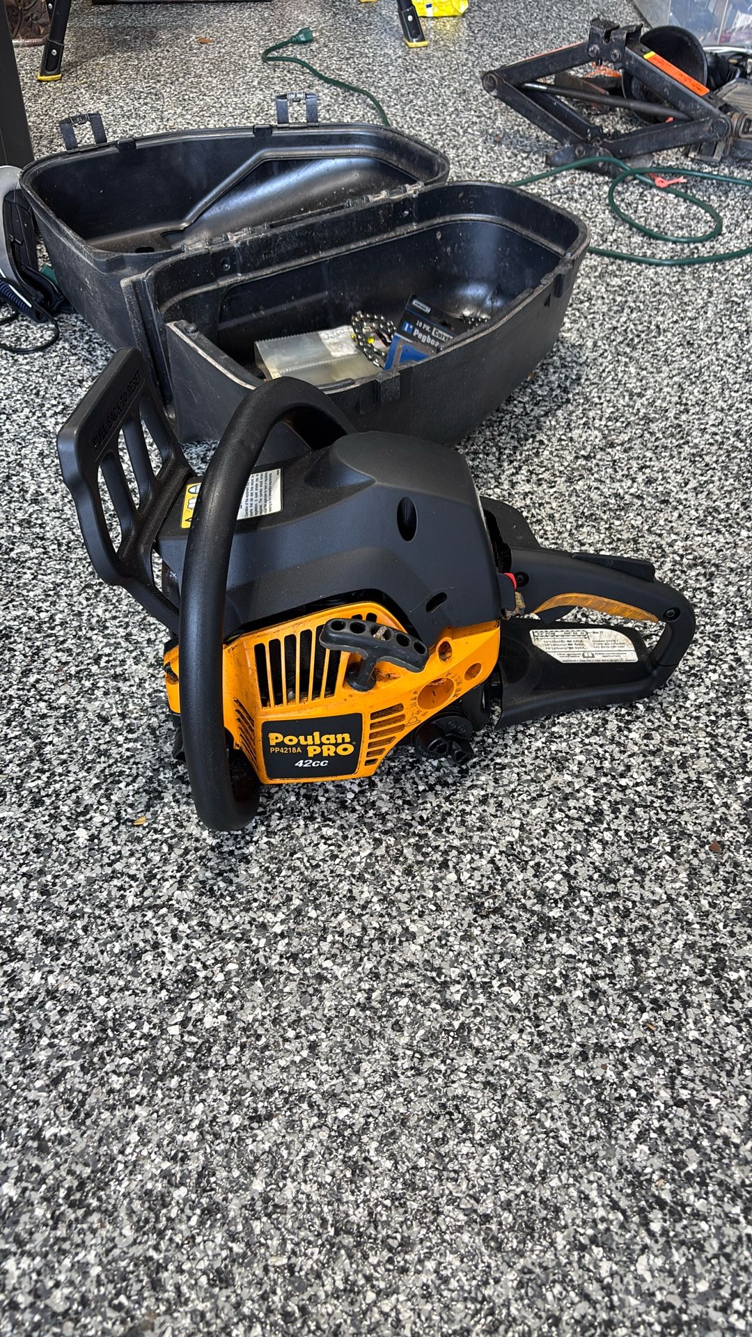 Poulon PRO Chainsaw And Case