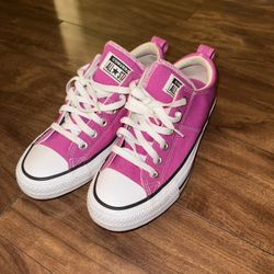 Size 7 Pink Converse Shoes