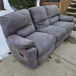 FREE Sofa Recliner
