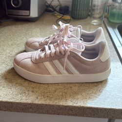 Adidas V1 Court  3.0 Lace Up 5.5 Youth
