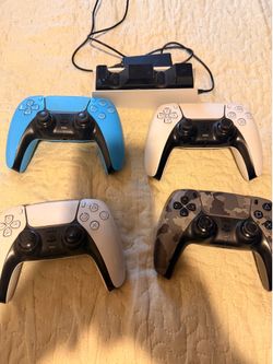 4 (PS5 CONTROLLERS) CHEAP with charging station !!!!!!