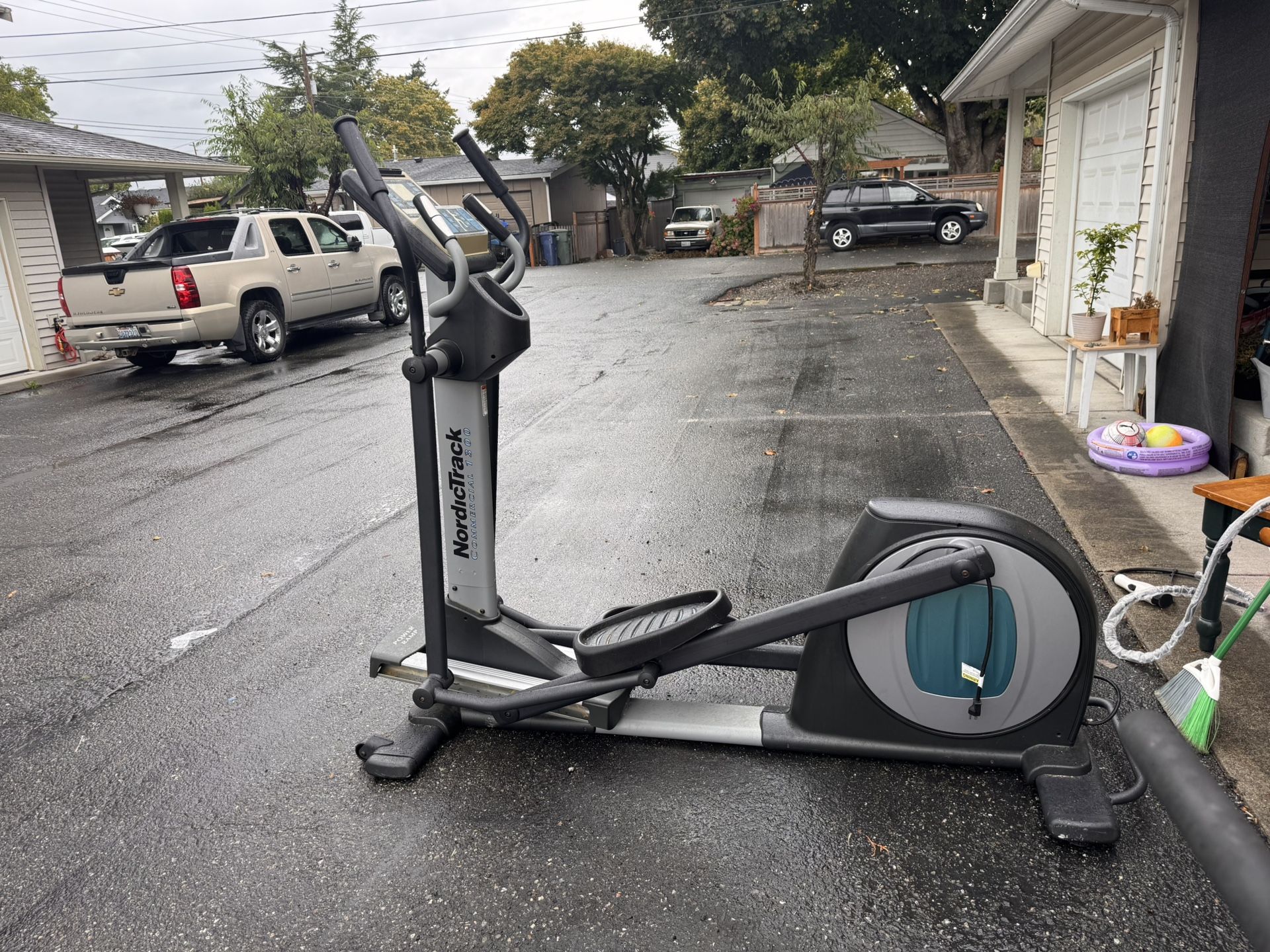 Nordic track Elliptical Need Gone ASAP