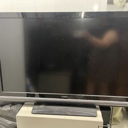 Vizio 42’ TV