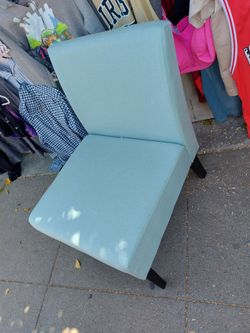 Vendo Una Silla Nueva
