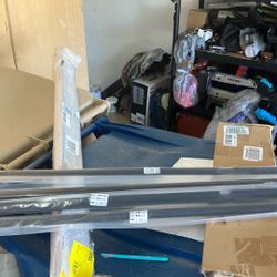 Windshield weatherstrip molding