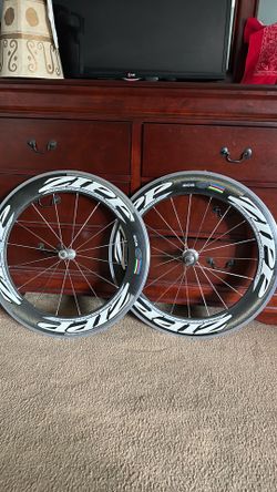Zipp 700 road bicycle rims