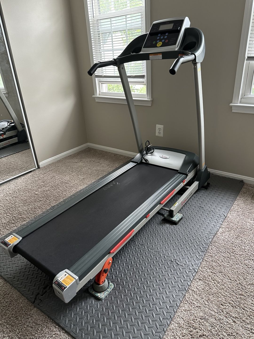Sunny Treadmil