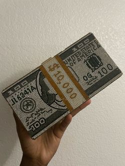 100$  sign wallet