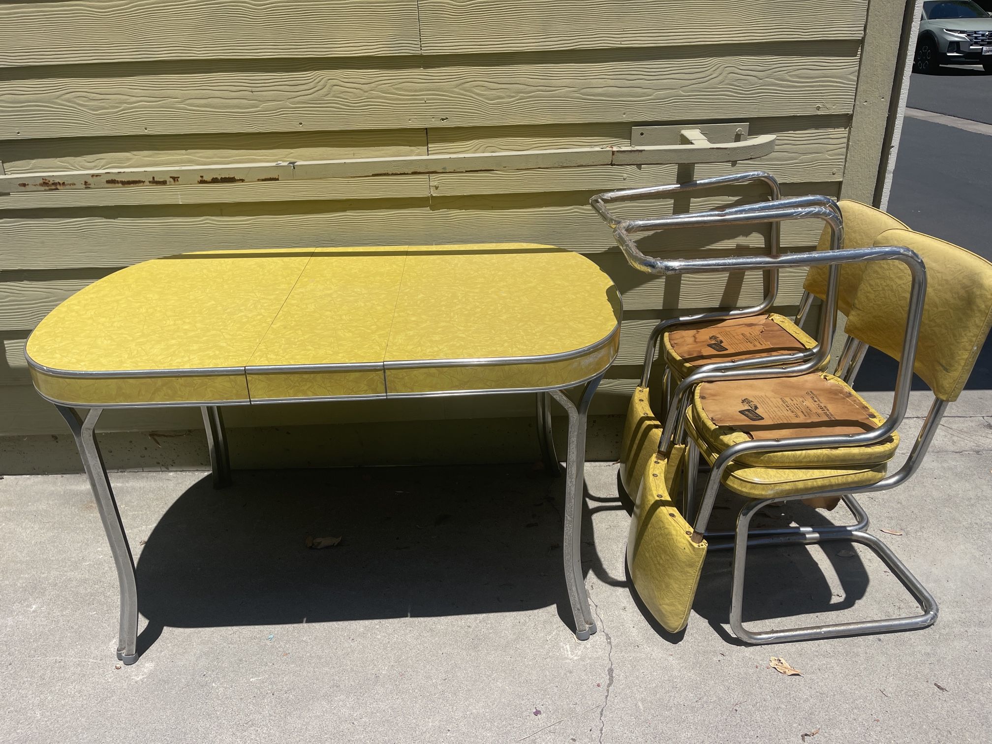 Vintage 1950's Small Dining Table. + 4 Chairs