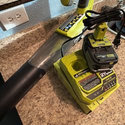 Blower ryobi 18v charger and battery 4ah new 