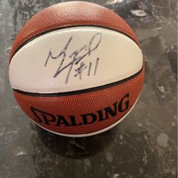 small basketball Spalding  signed Meyers Leonard