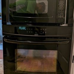 EXCELLENT CONDITION - Kenmore 30 inch Black Wall Combination Oven (Includes Built-In Microwave)