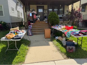 Yard sale till 5pm!!!