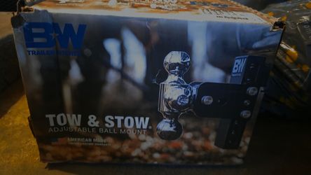 BW Stow & Tow Hitch Brand New with Boxbrs