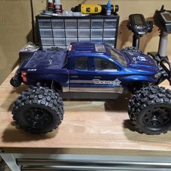 Tekno MT410 2.0 Roller 1/10 RC Monster Truck