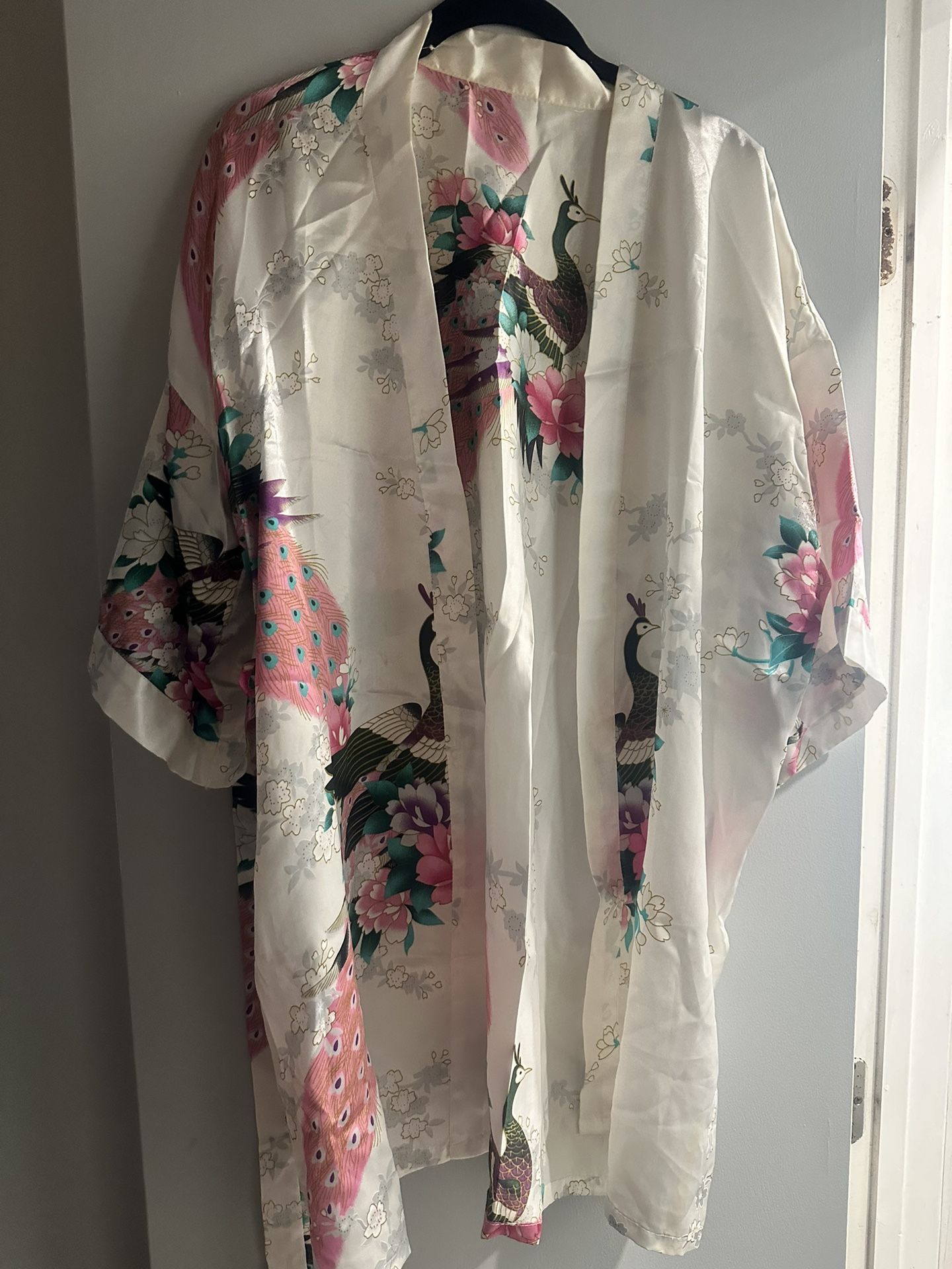 White Silk Kimono/robe