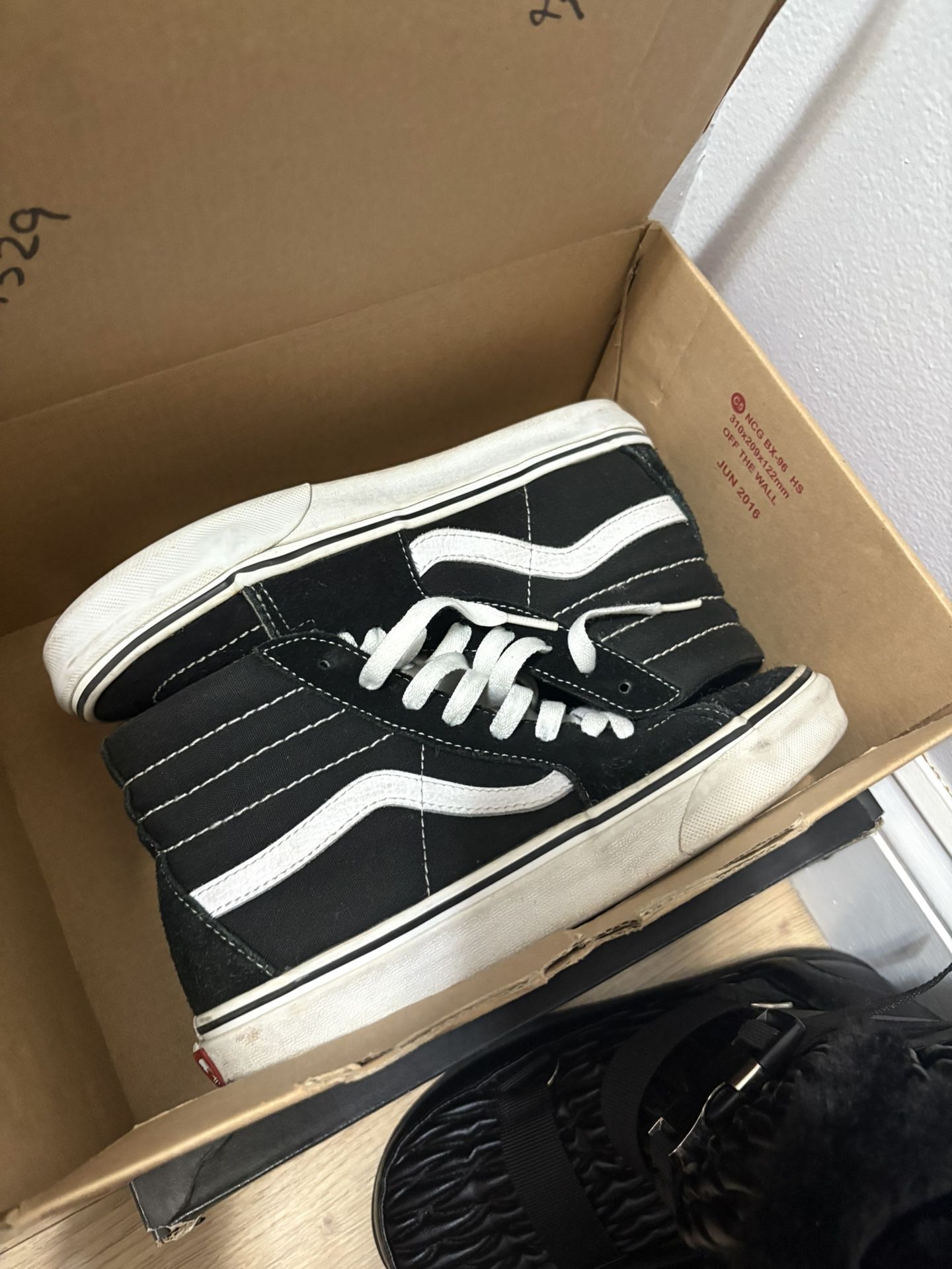Vans Size 6 In Boys Kids