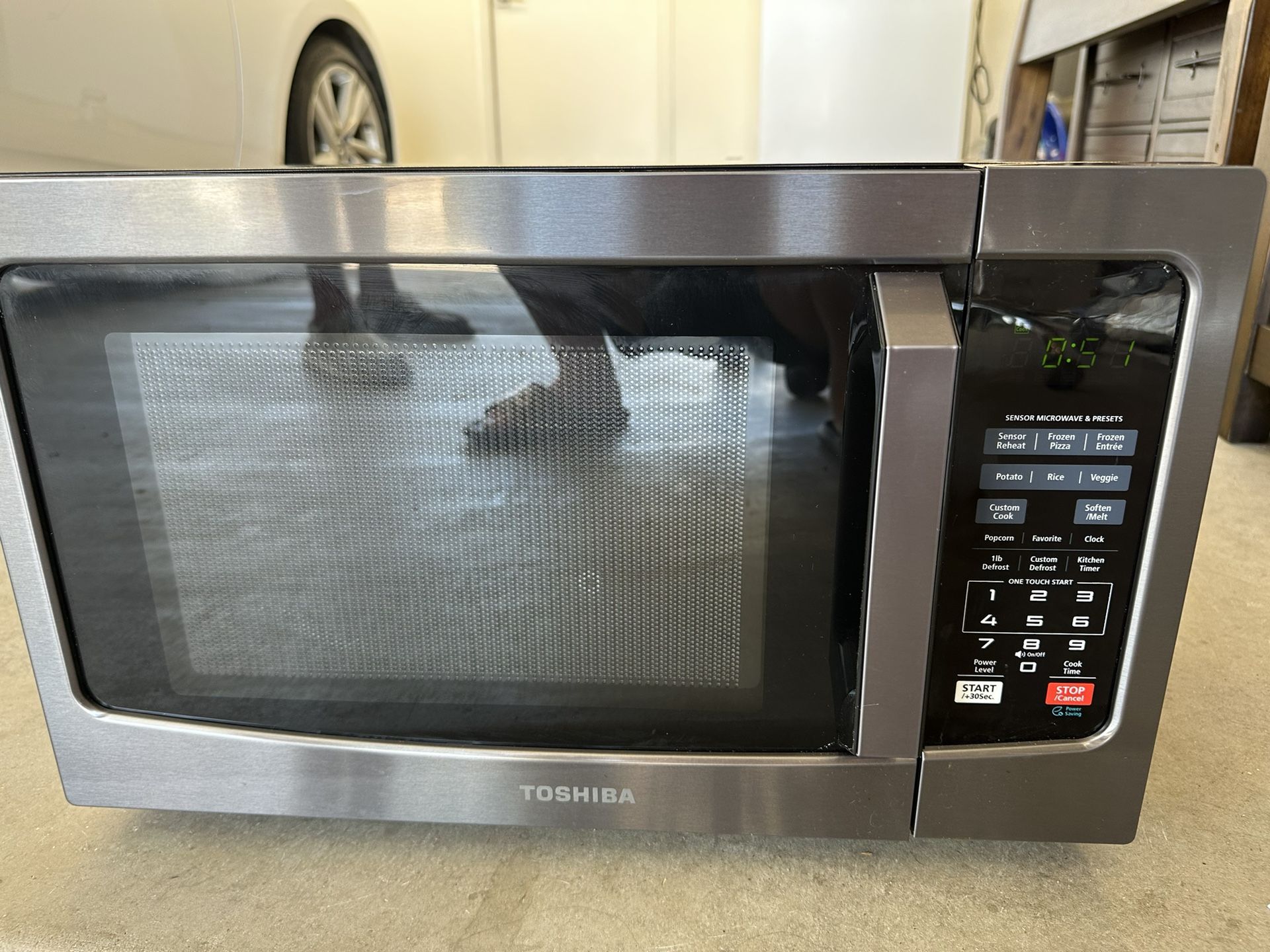 Toshiba Microwave Oven-OBO