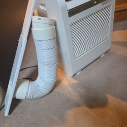 Amana 8000 BTU Portable Air Conditioner, White
