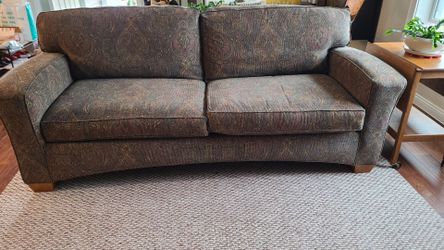 Living Room Couch/Sofa