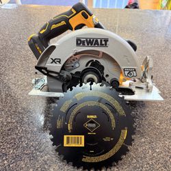 DeWalt Circular Saw, Model: DCS590 (Tool Only)