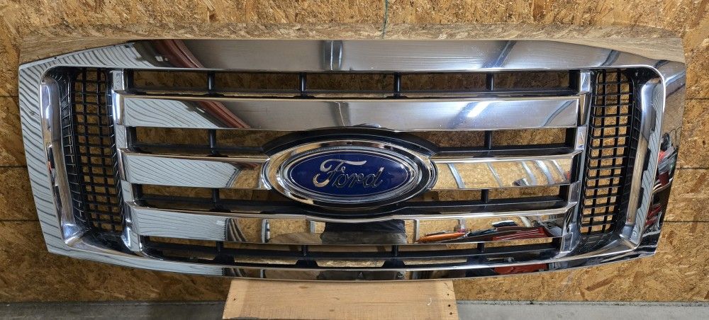 NEW Ford OEM F150 Grill 2009 - 2014