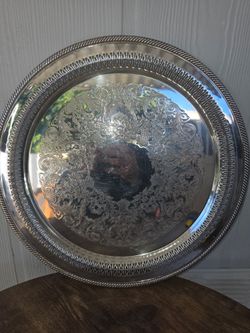 Silver-Plated Round Serving Tray William Roger 162
