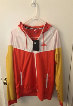 Never worn Nike jacket