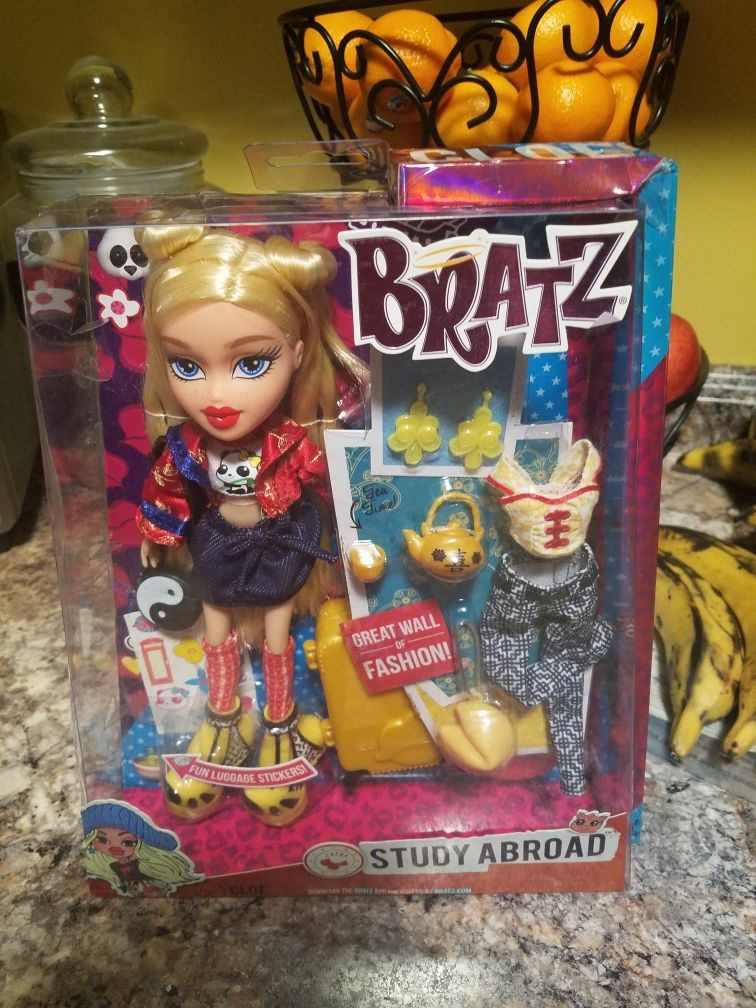 Bratz dolls bundle