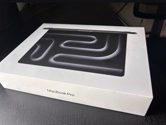 Brand new MacBook Pro m5 1tb 14inch 16gb memory space black