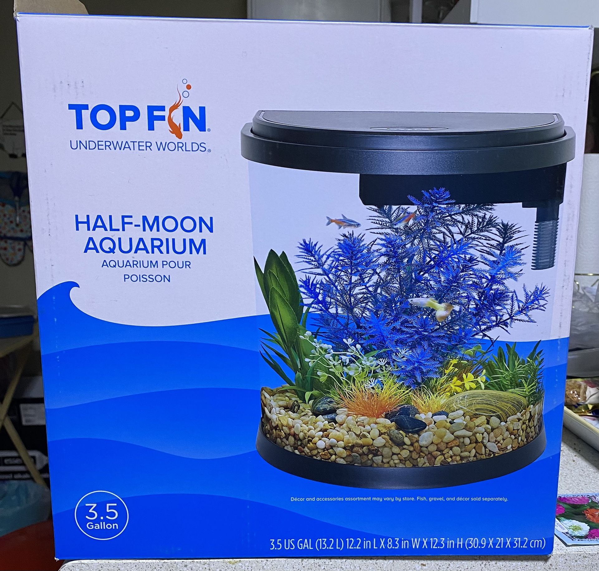 3 Gal Fish tank w/accessories