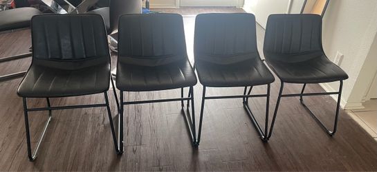 Crystal Kitchen table and 6 black chairs