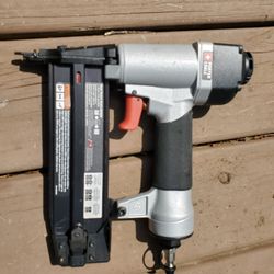 Porter Cable Brad Nailer 
