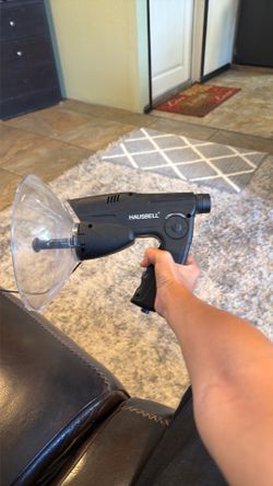 Hausbell listening device with headphones