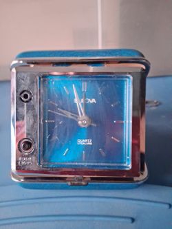 Bulova Quartz Litealarm Travel Clock