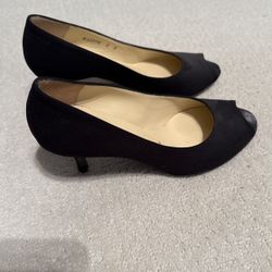 Bruno Magli Black Pumps