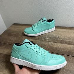 Nike Air Jordan Retro 1 Low Hyper Turquoise (contact info removed)04 Size 8 Shoes Sneakers