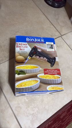 Brand New Creme brulee set Torch with Ramekins