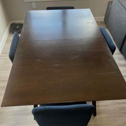 DINNING TABLE & CHAIRS