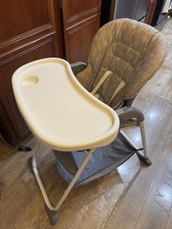 Graco Baby high Chair (Foldable)