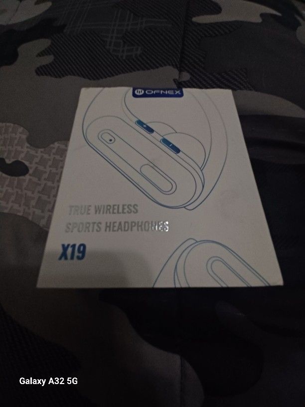 Earbuds