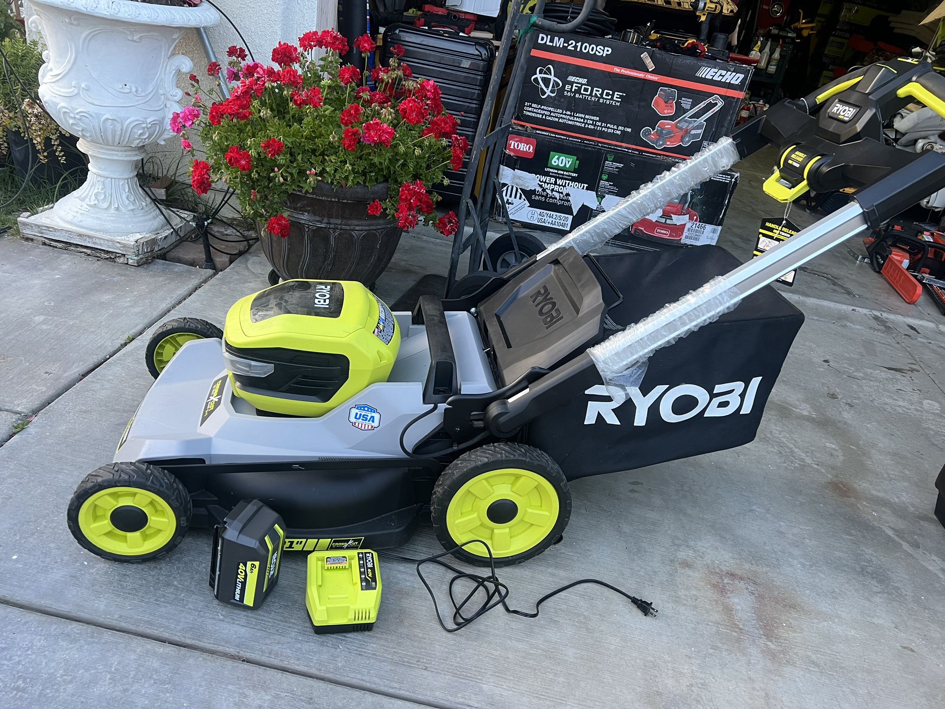 40V HP Brushless 21 in. Cordless Battery Walk Behind Self-Propelled Lawn Mower with (1) 6.0 Ah Batteries and Charger 