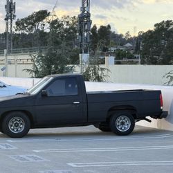 1990 Nissan Pickup