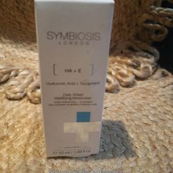 Symbiosis London Daily Shield Mattifying Moisturizer 