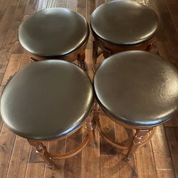 Set Of 4 Bar Stools 