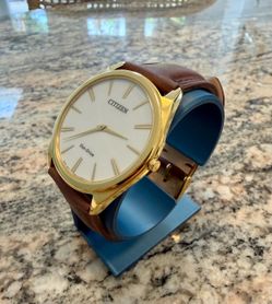 Citizen Stiletto Eco-Drive – Ultra-Thin Gold-Tone Dress Watch