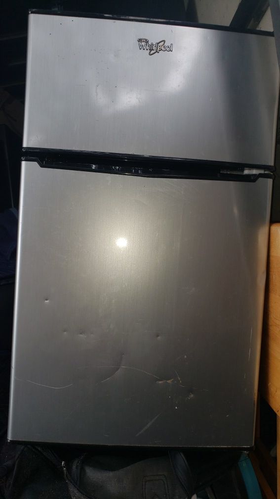 Mini Fridges with freezer