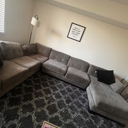 LARGE GREY SECTIONAL