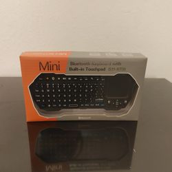 Fosmon Mini Bluetooth Keyboard (QWERTY Keypad), Wireless Portable with Touchpad