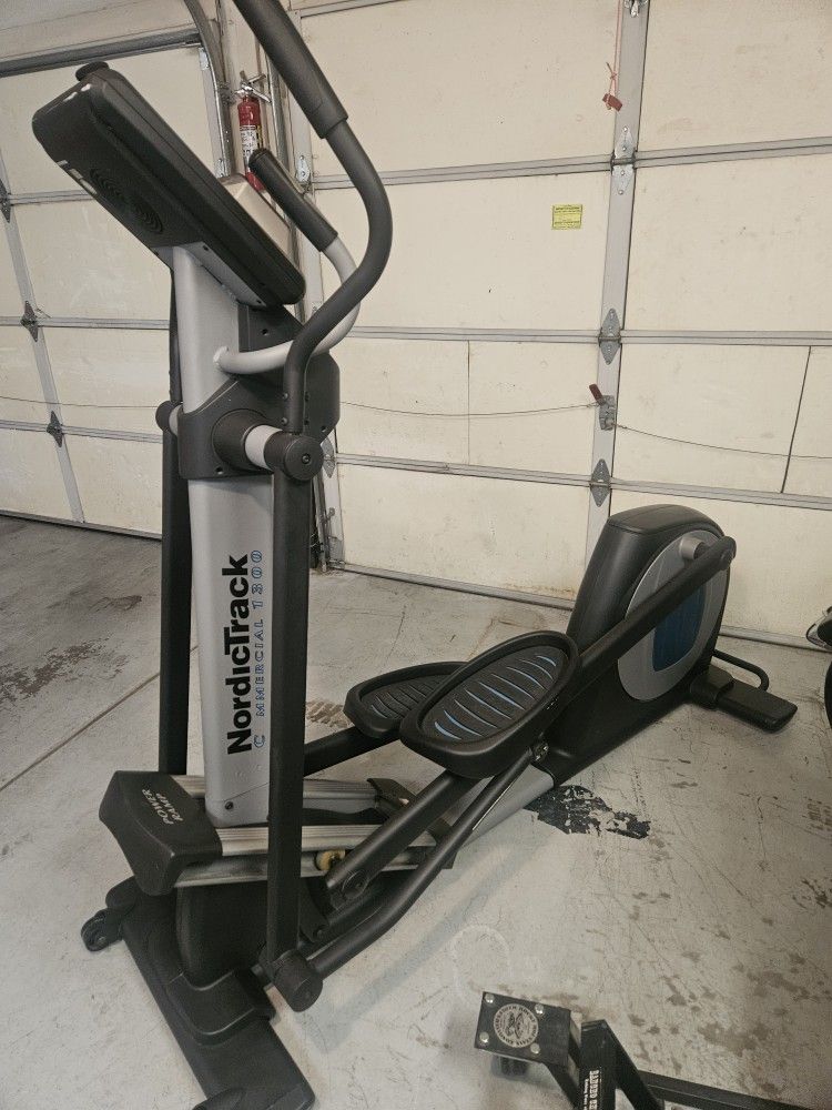 NordicTrack Commercial 1300 Elliptical W/Power Incline Ramp